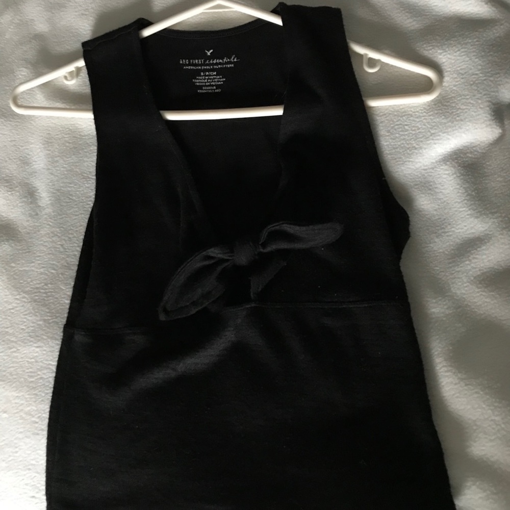 *Free w Purchase* Black AE Bow Crop Tank Top